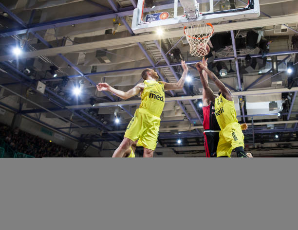 若塔兄弟原 若塔兄弟原